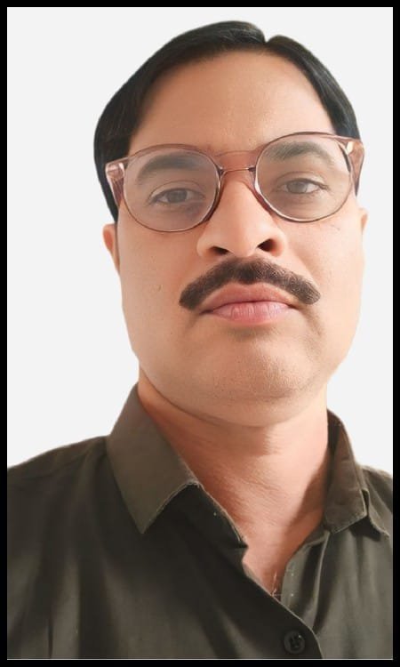 कोई अपना