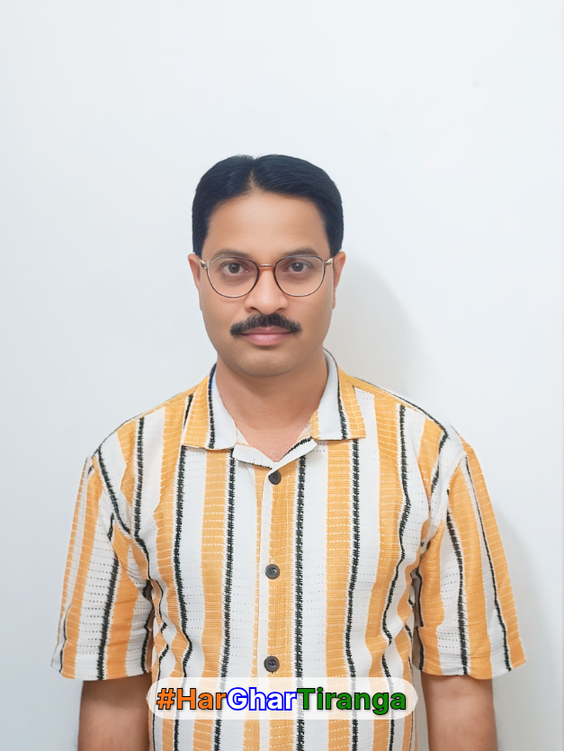 सूखी जड़ हरा पेड़